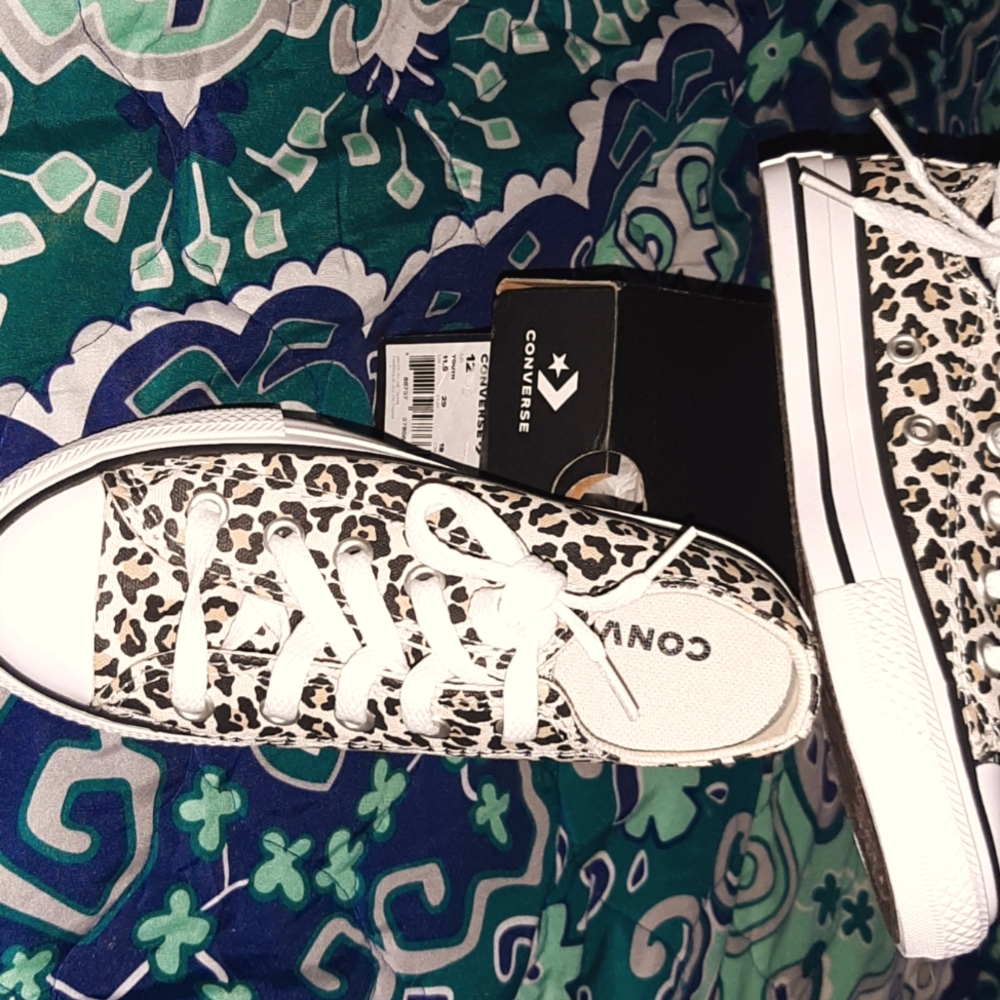 Girls converse cheetah print